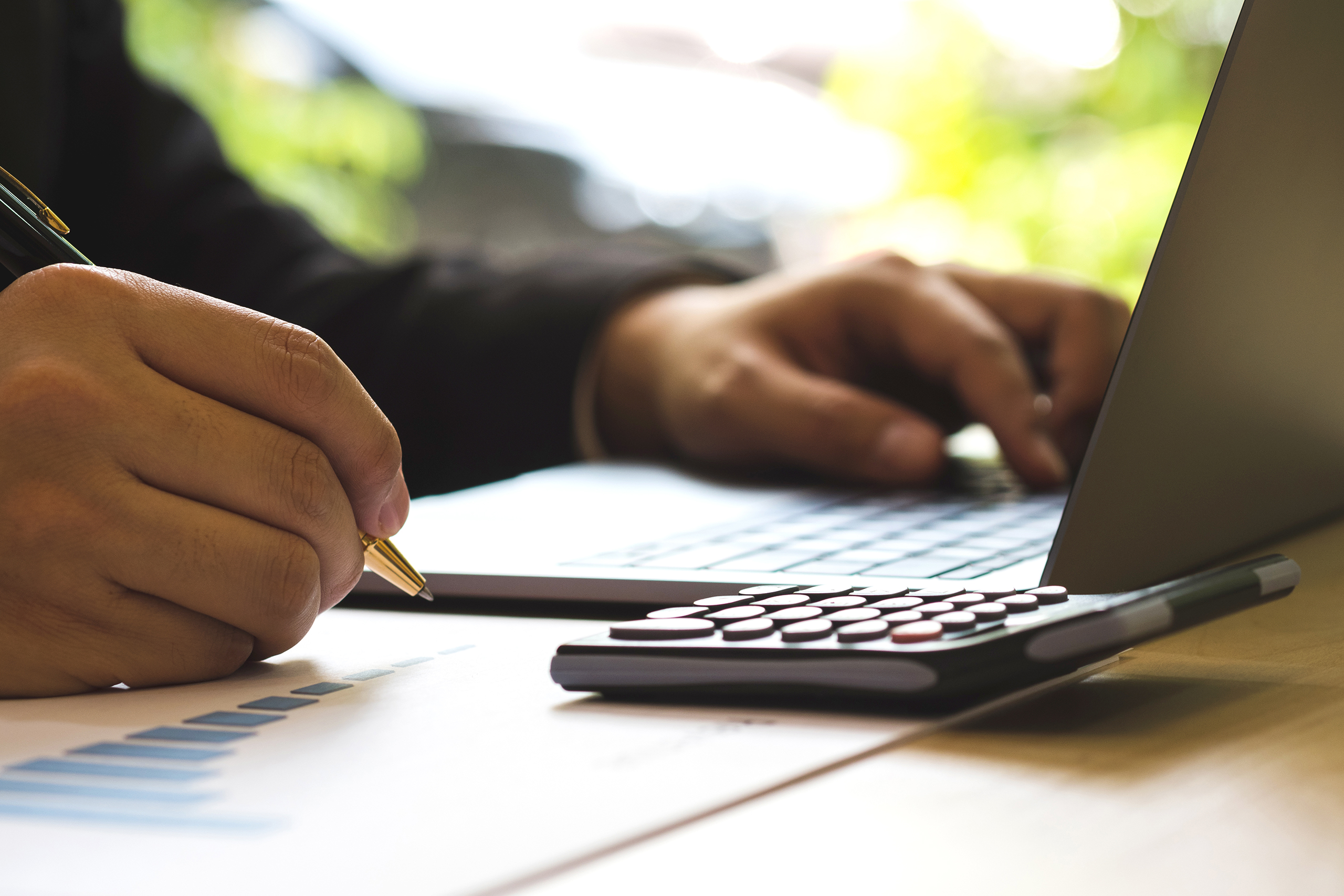 How Multi-Location Businesses Can Simplify Payroll & People Management